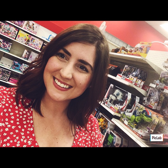 Meet your Posher, Meredith - Picture 1 of 1